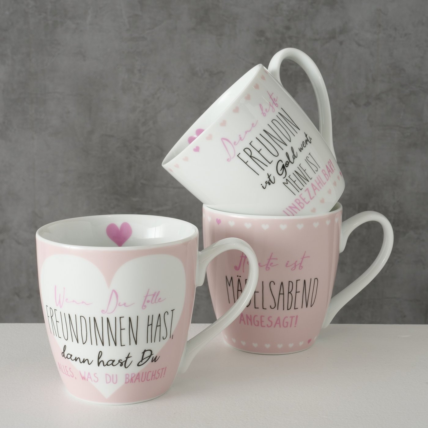 2019716-Ambientebild Jumbobecher Friends Übersicht