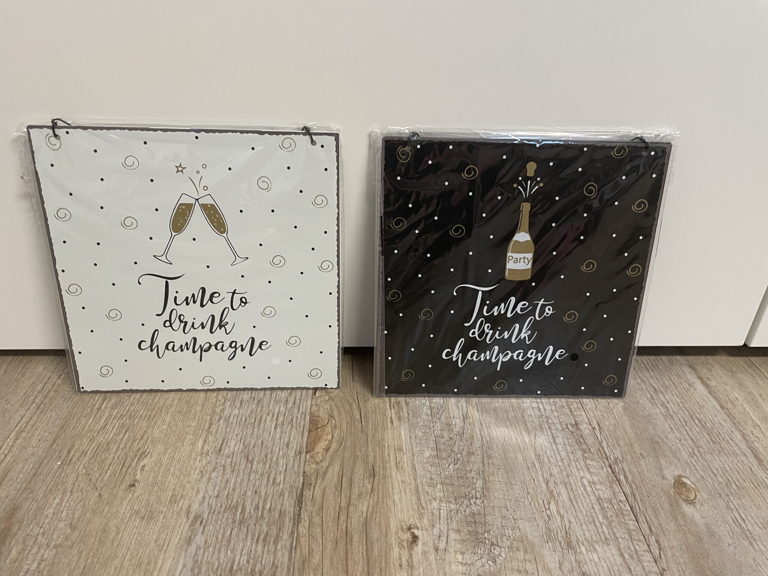 Metallschild Time to drink Champagne