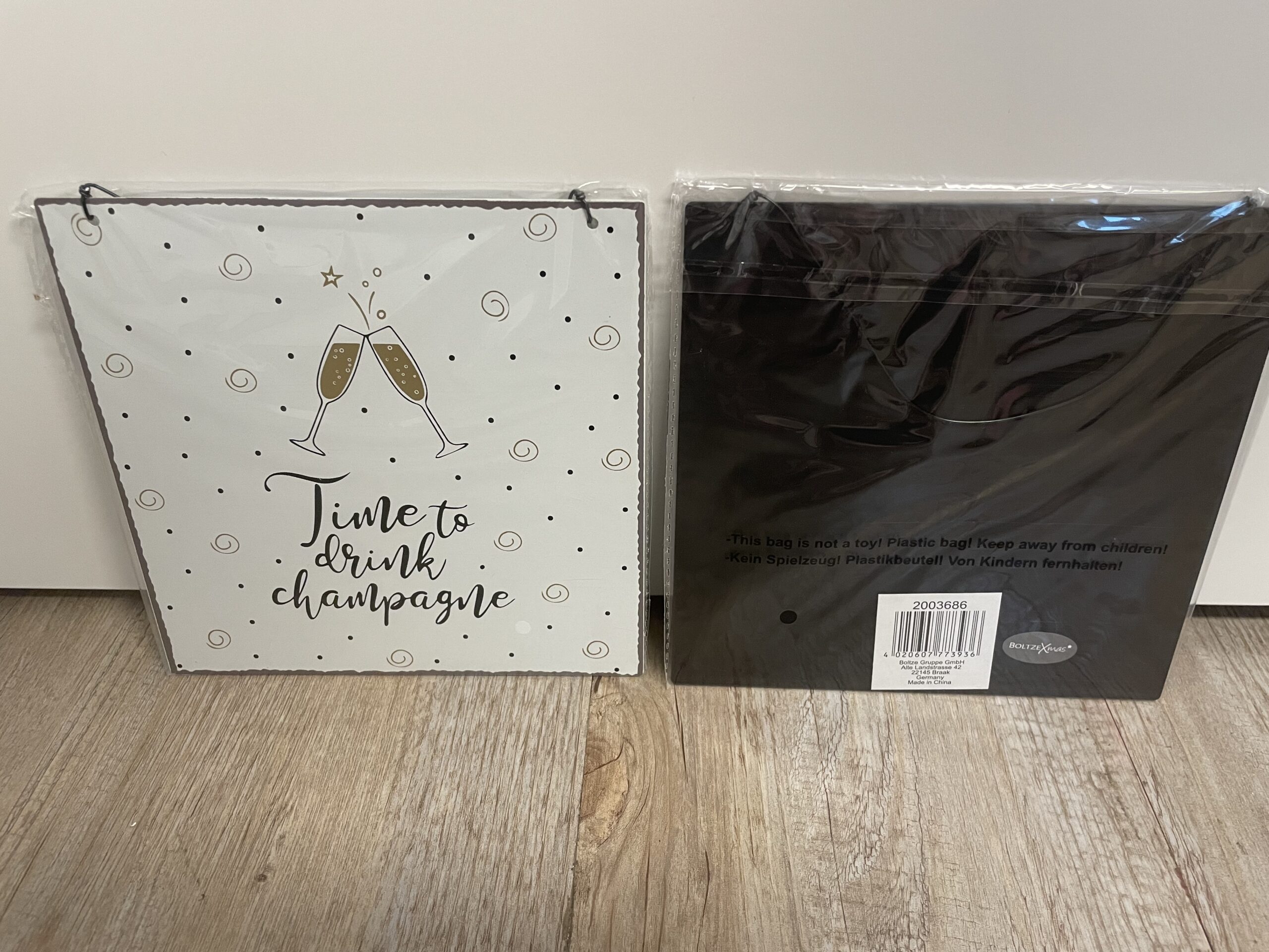 Metallschild Time to drink Champagne