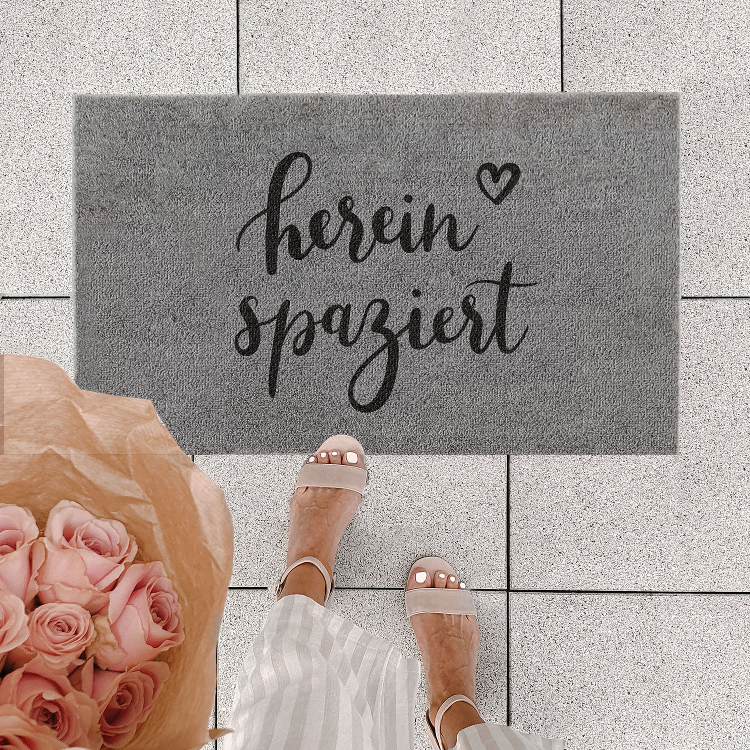 Waschbare Fußmatte Hereinspaziert grau