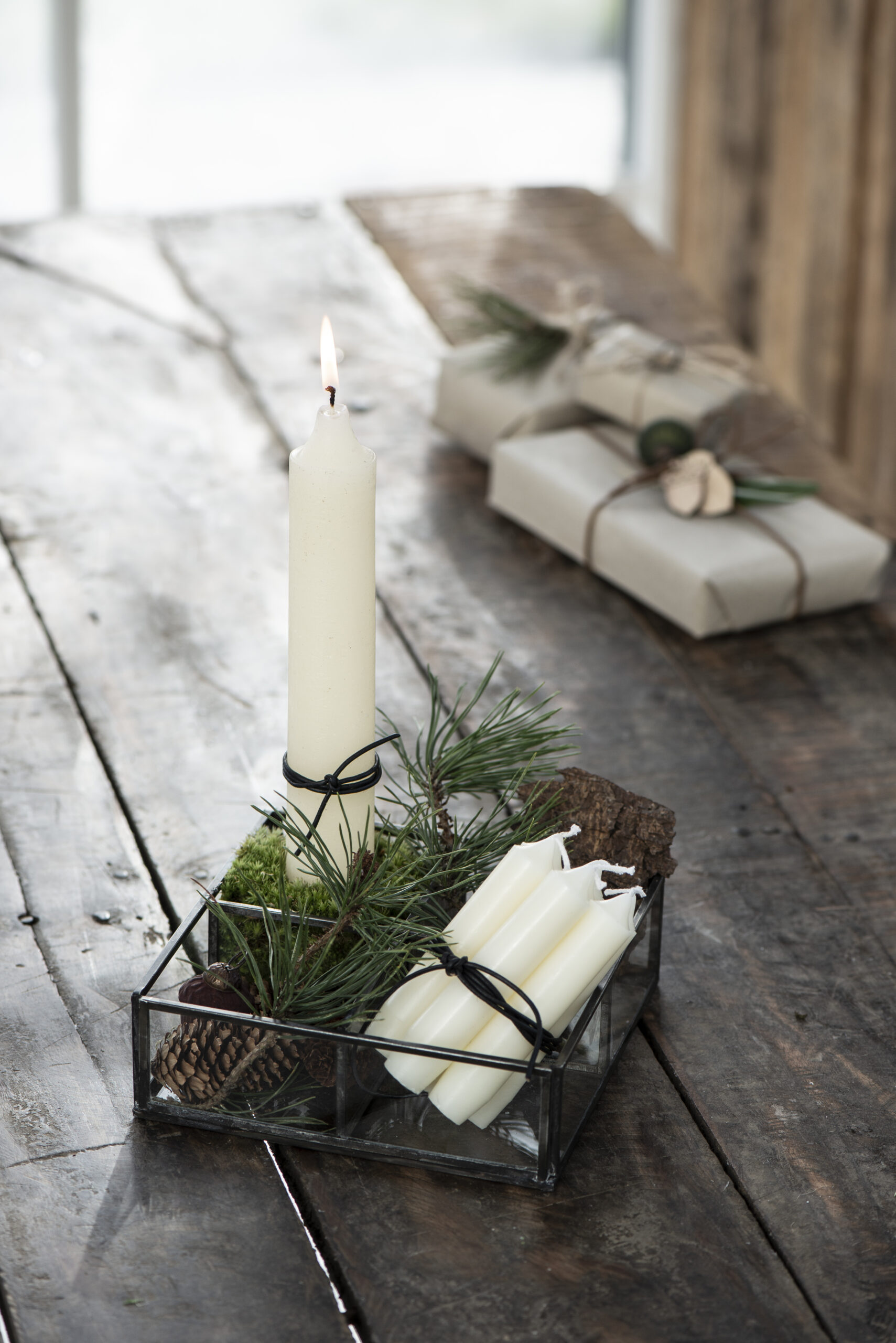 Glasbox mit 4 Fächern