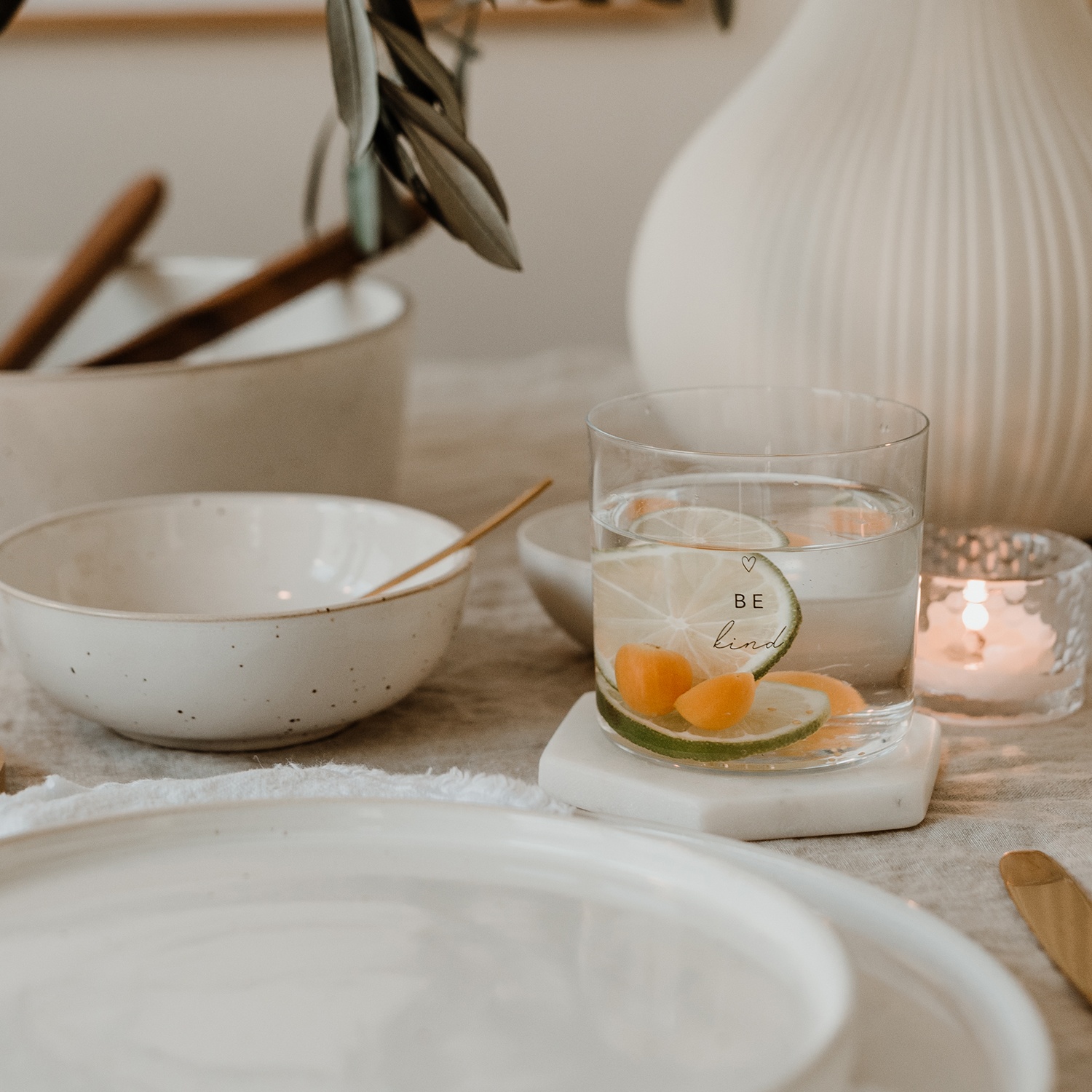 gl-030_glasset_dreams_black_photocredits_maggymelzer_01 Trinkglas Dreams