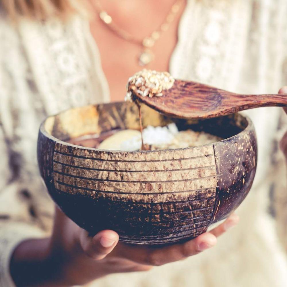 Coconut Bowl Set mit Holzlöffel Muster Cosmos