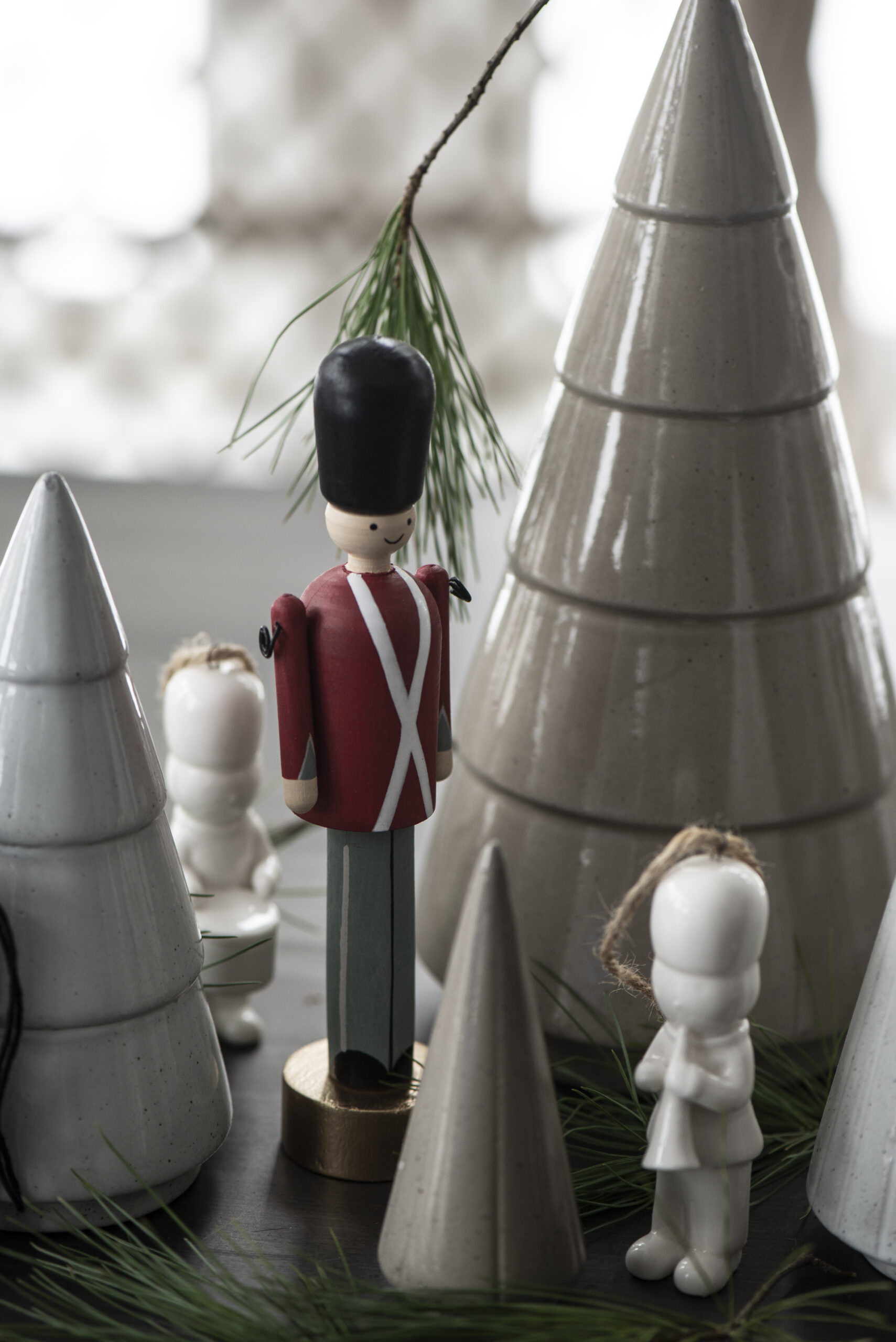 Tannenbaum braun breite Rillen