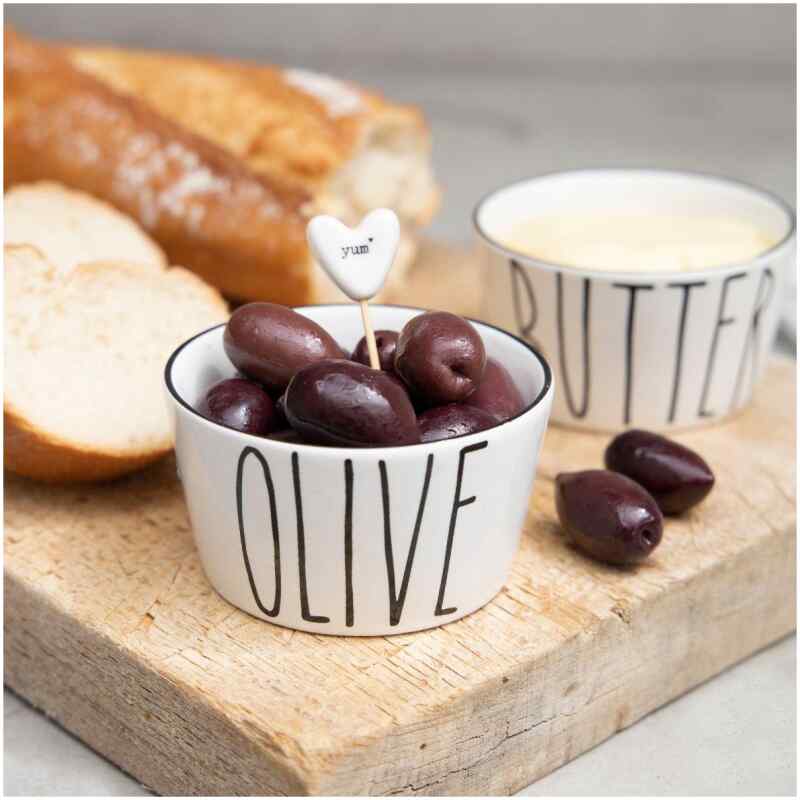 Kleines Schüssel-Set Salz Butter Öl Olive