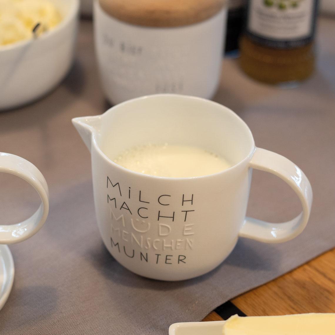 Räder Milchkännchen Milch macht müde Menschen munter