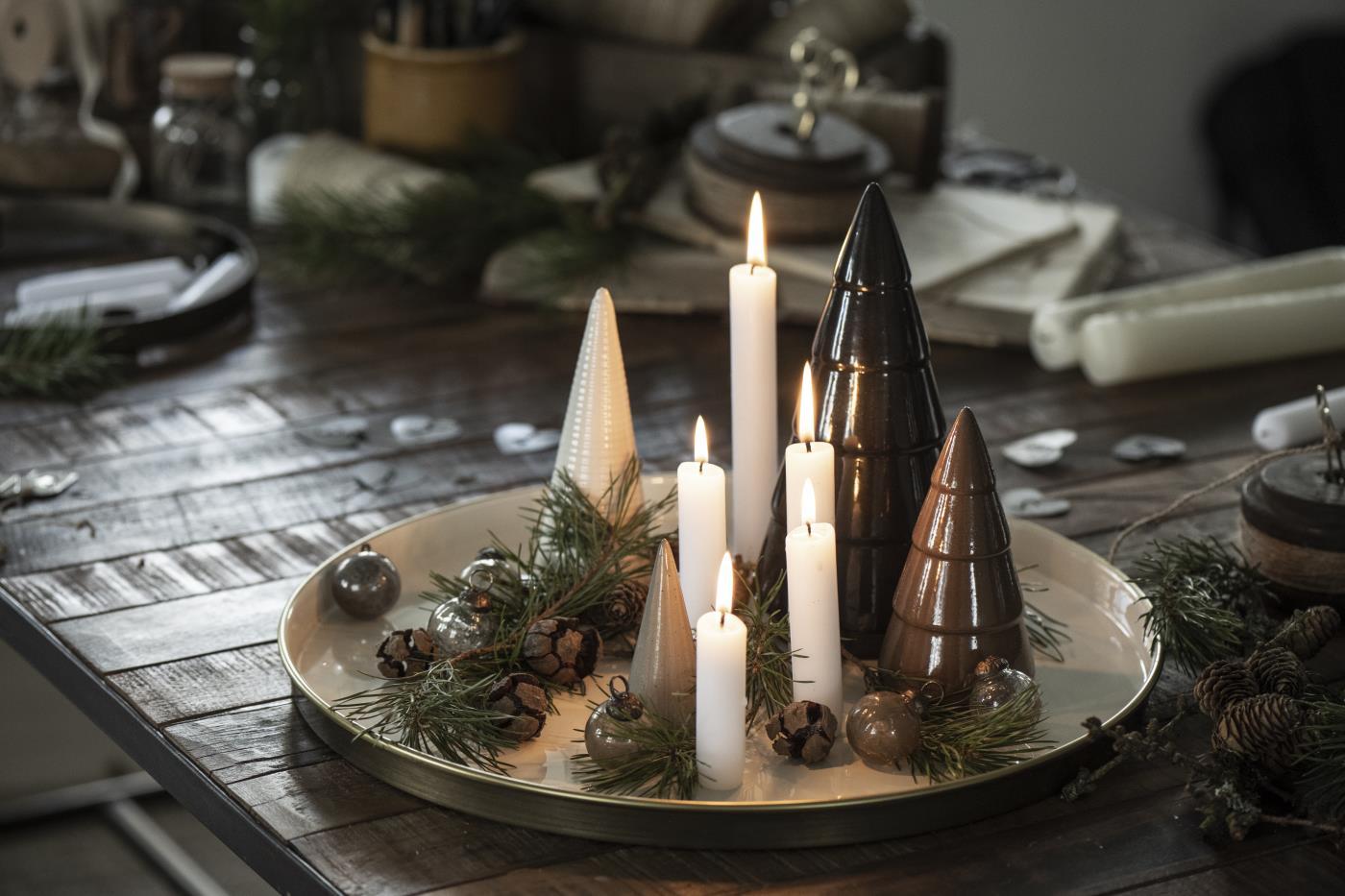 Tannenbaum weiß Rillen länglich