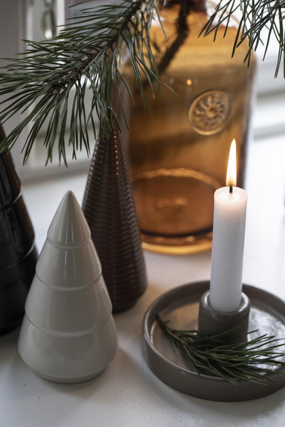 Tannenbaum cremefarben breite Rillen