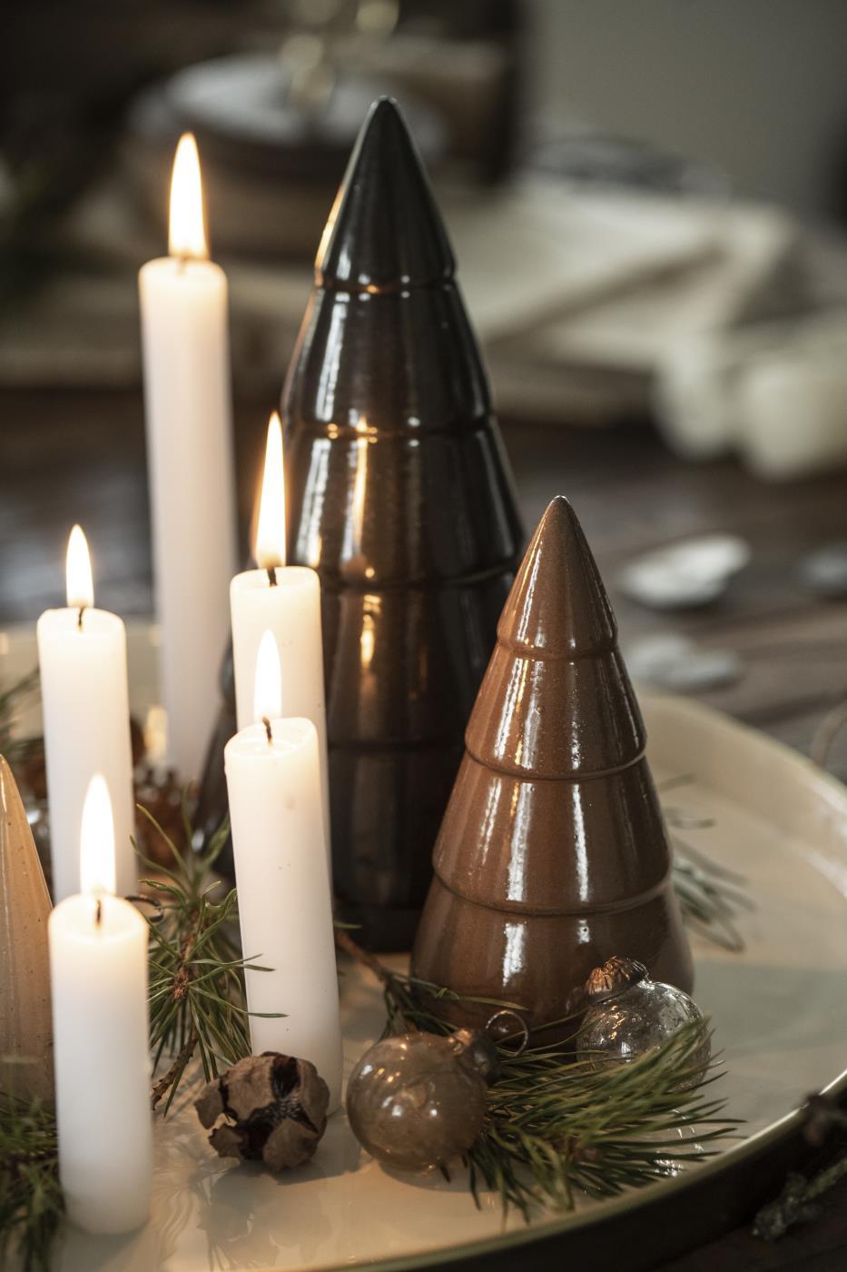 Tannenbaum schwarz breite Rillen