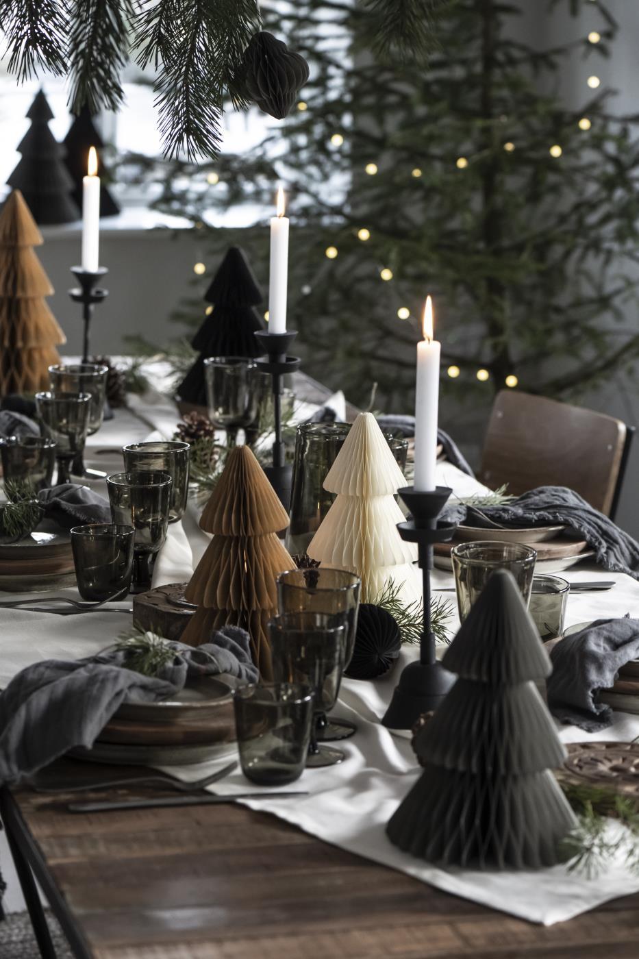 Tannenbaum weiß gefaltetes Papier mit Magnetverschluss