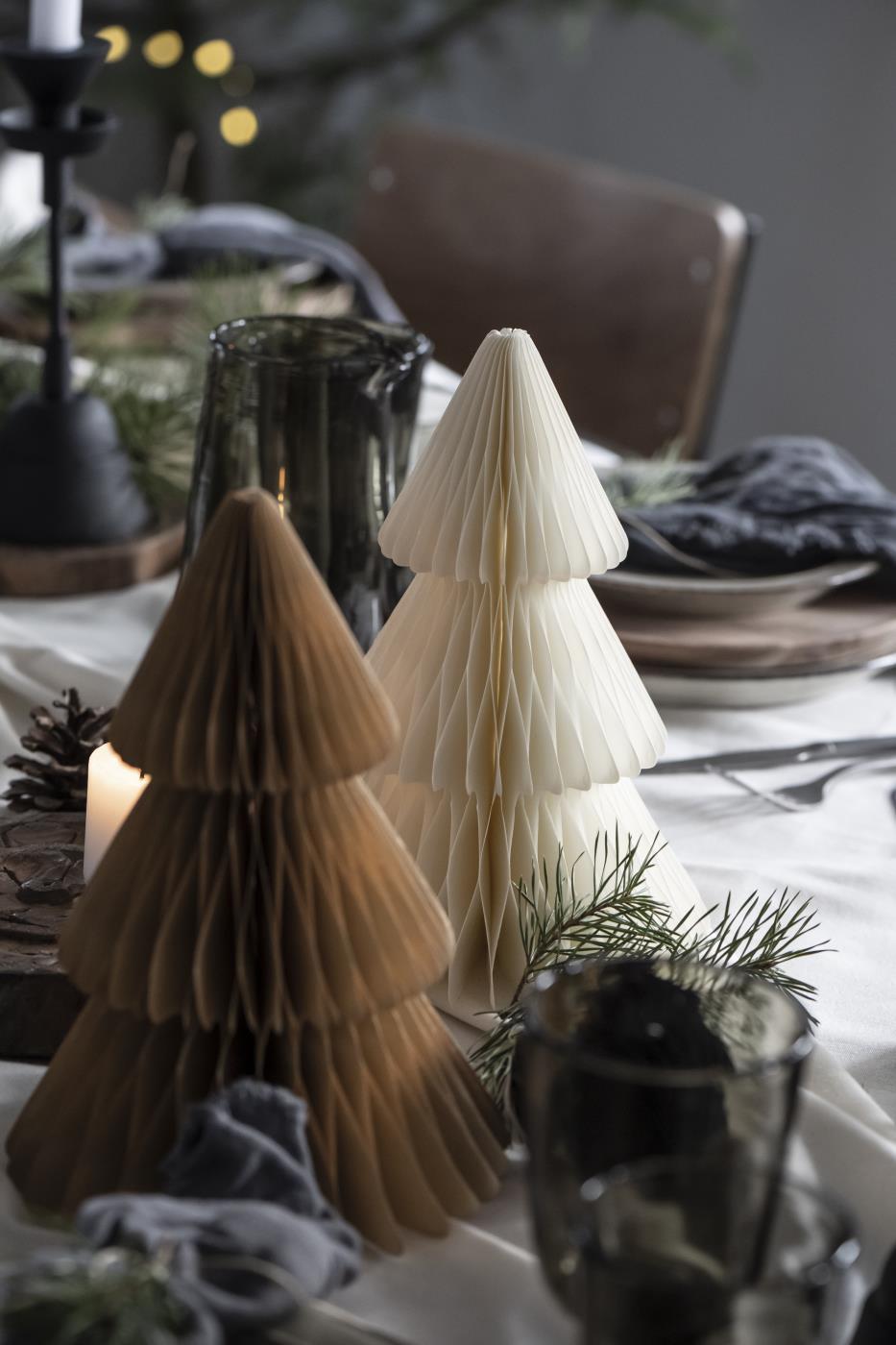 Tannenbaum weiß gefaltetes Papier mit Magnetverschluss