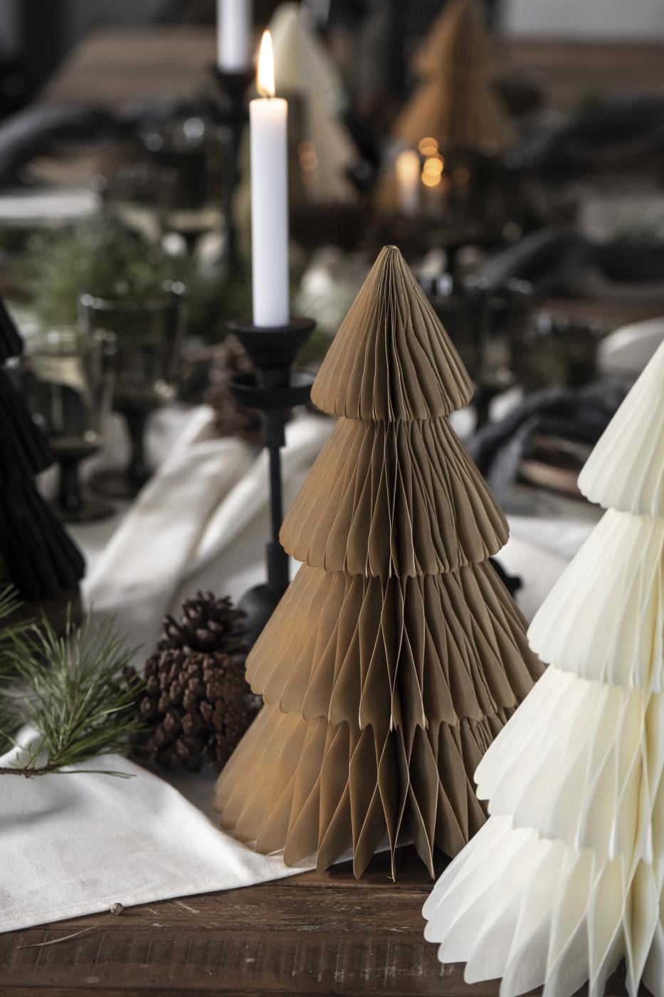 Tannenbaum weiß groß gefaltetes Papier mit Magnetverschluss