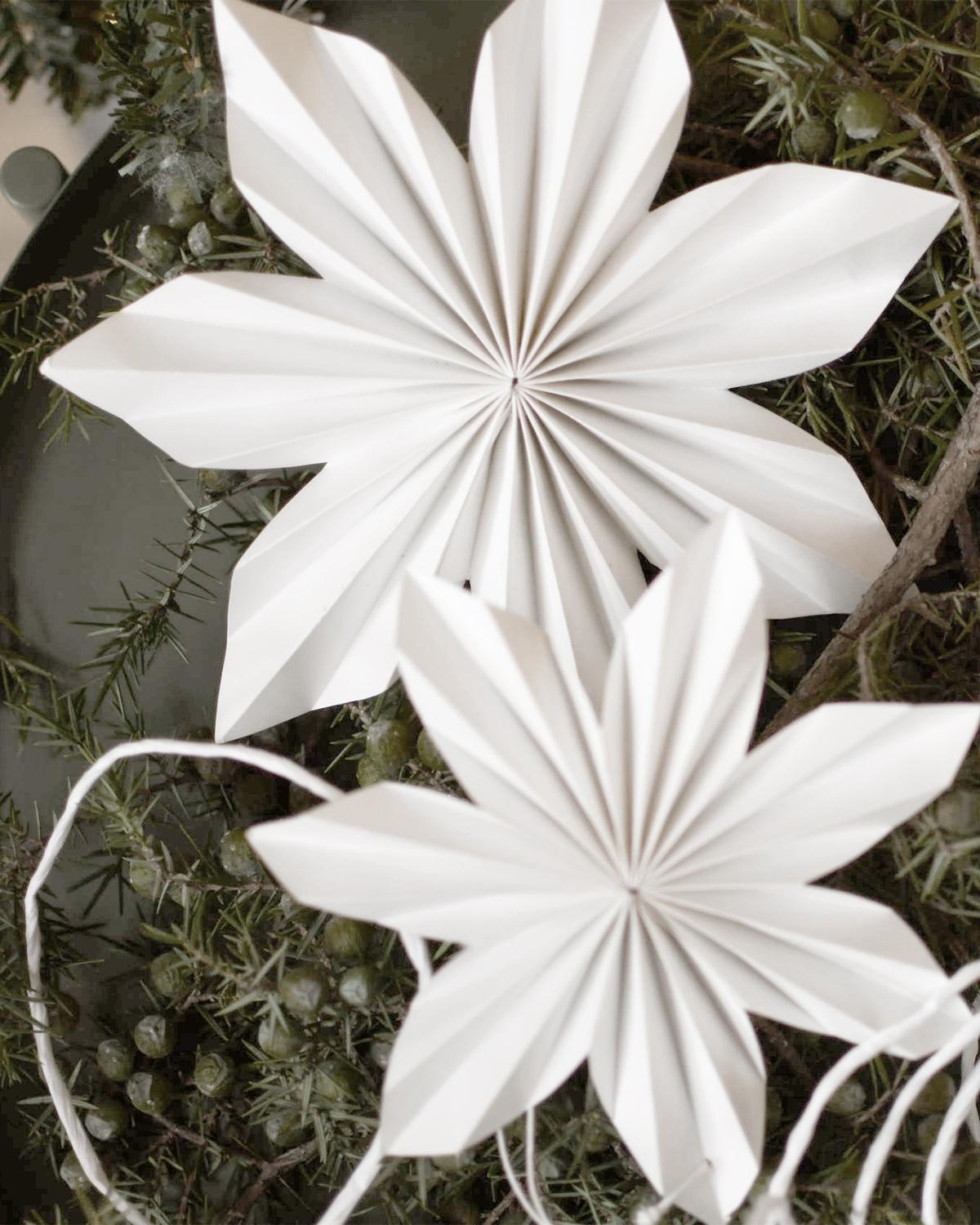 Dalby Papierstern weiß groß