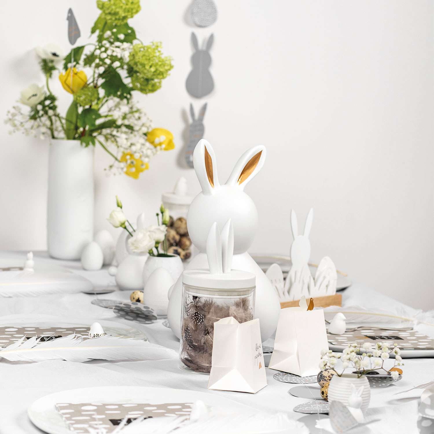 Räder Ostern Porzellanhase groß Dame gold