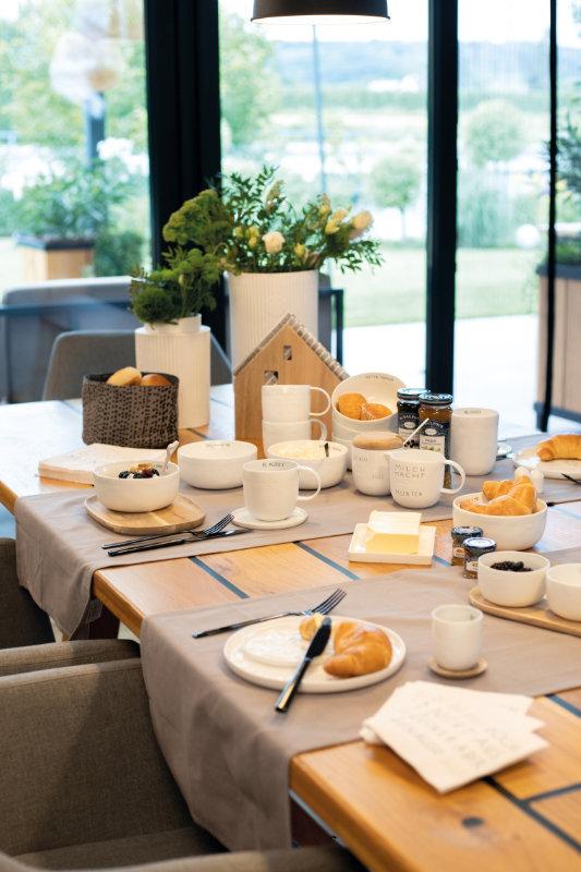 A15B37E2-B8D3-4FC3-A115-308D35FA3E01 Räder Dining Breakfast Schalen Set Gemeinsam schmeckts am besten