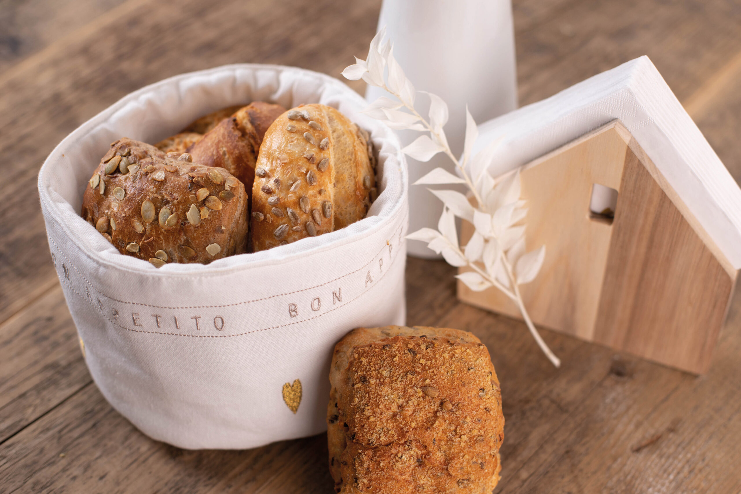 CTLG_Katalog-Kollektion-2023-Moods_Dining_Seite_223 Räder Breakfast Brotkor