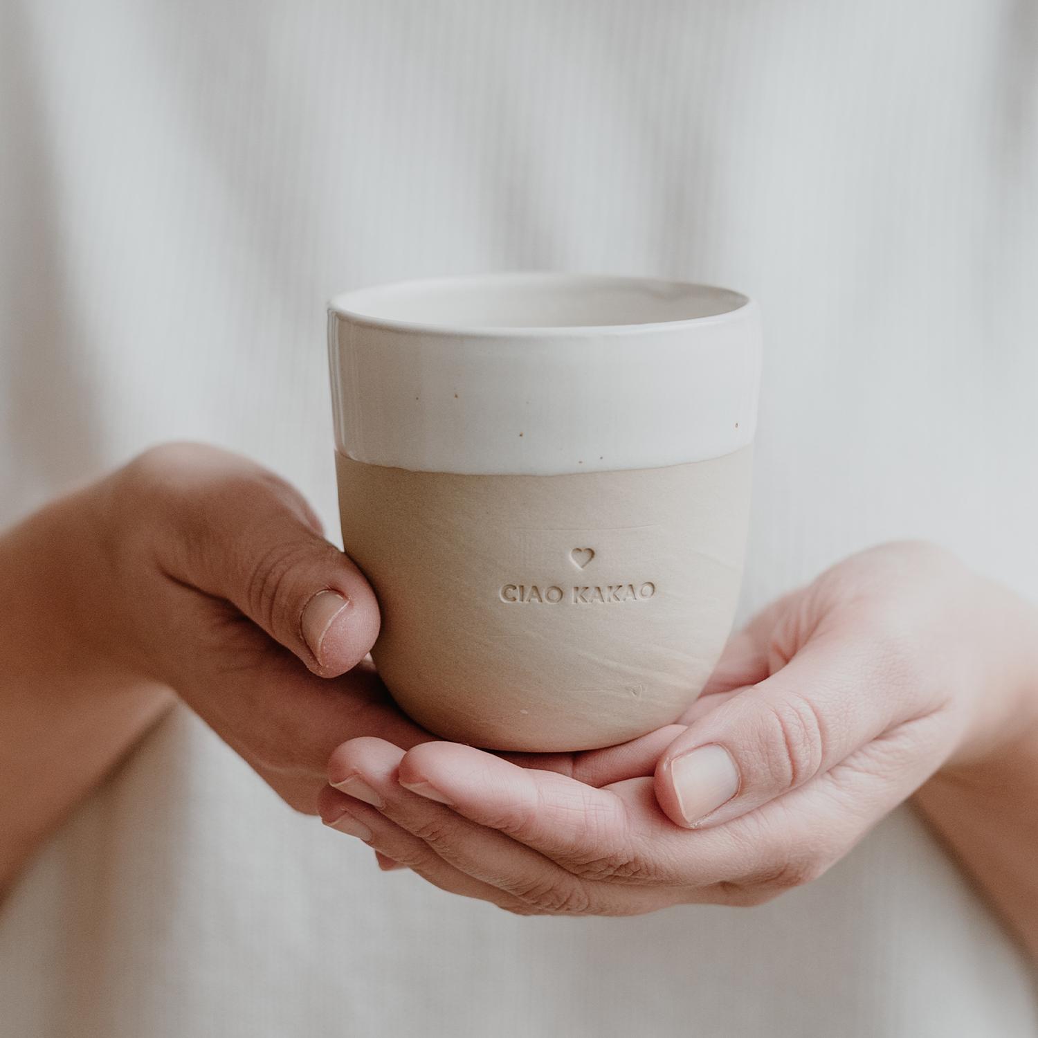 pot-041_becher_ciaokakao_photocredits_maggymelzer_7 Kleiner Becher Ciao Kakao