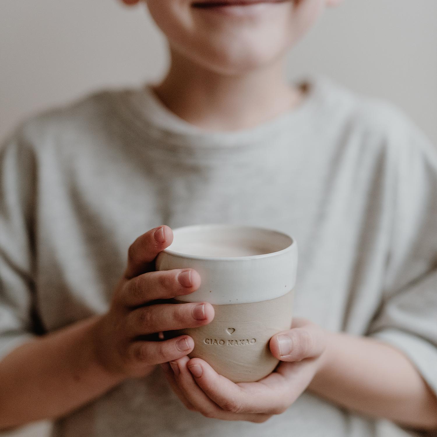 pot-041_becher_ciaokakao_photocredits_maggymelzer_9 Kleiner Becher Ciao Kakao
