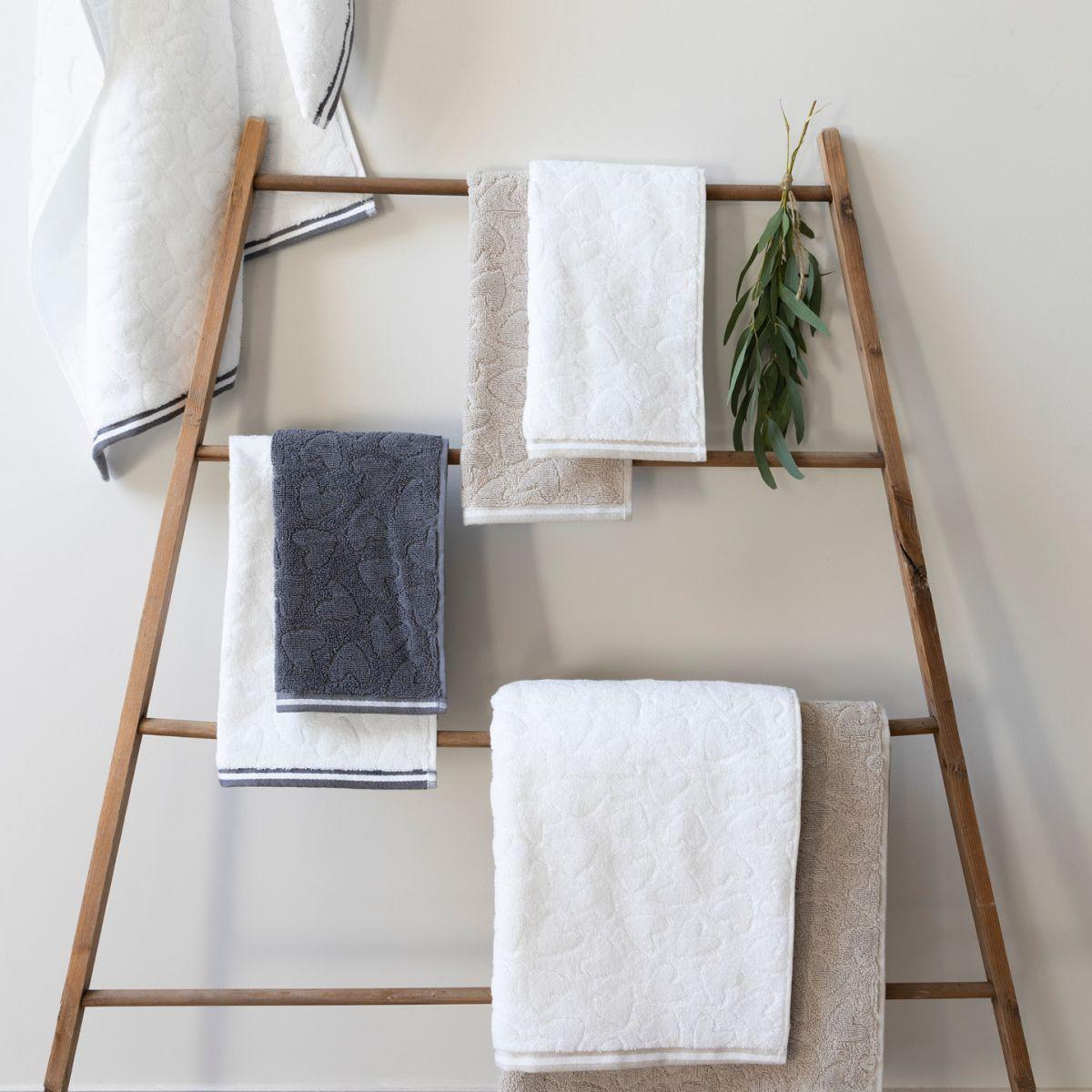 IMG_2607 Bastion Collections Badhandtuch dunkelgrau 50x100cm