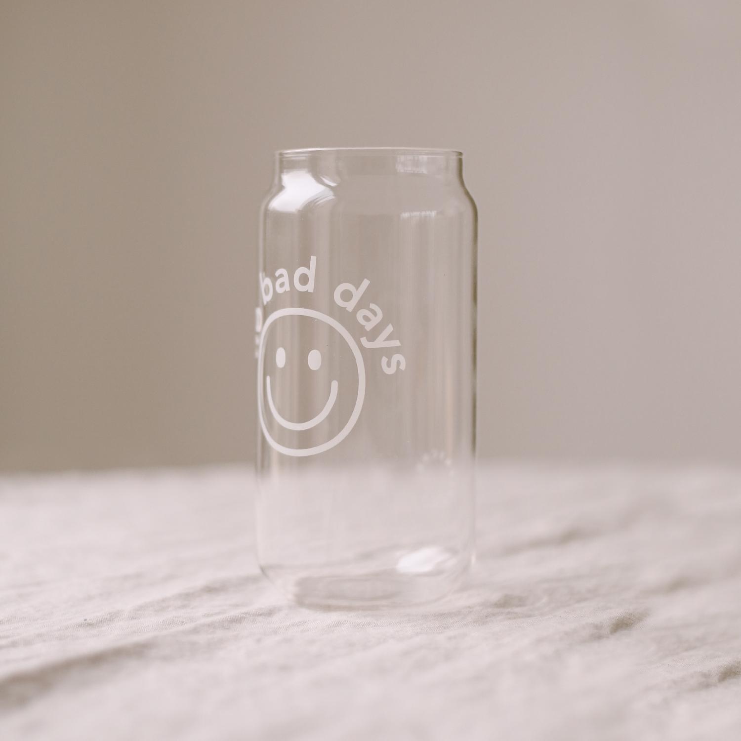 gl-114_canglass_nobaddays_photocredits_eulenschnitt_1 Hohes Trinkglas No Bad Days