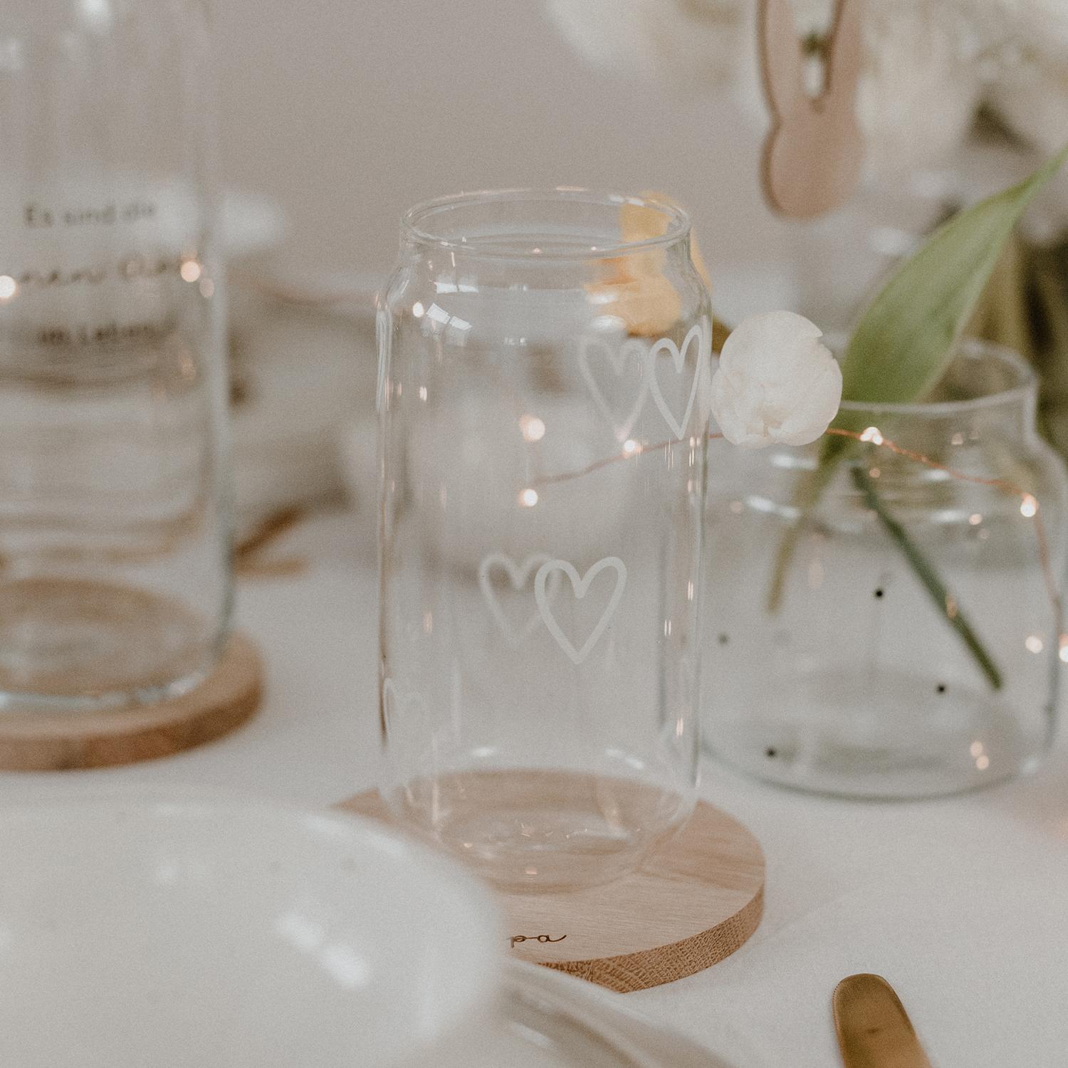 gl-116_canglass_herzen_photocredits_maggymelzer_1 Hohes Trinkglas Herzen