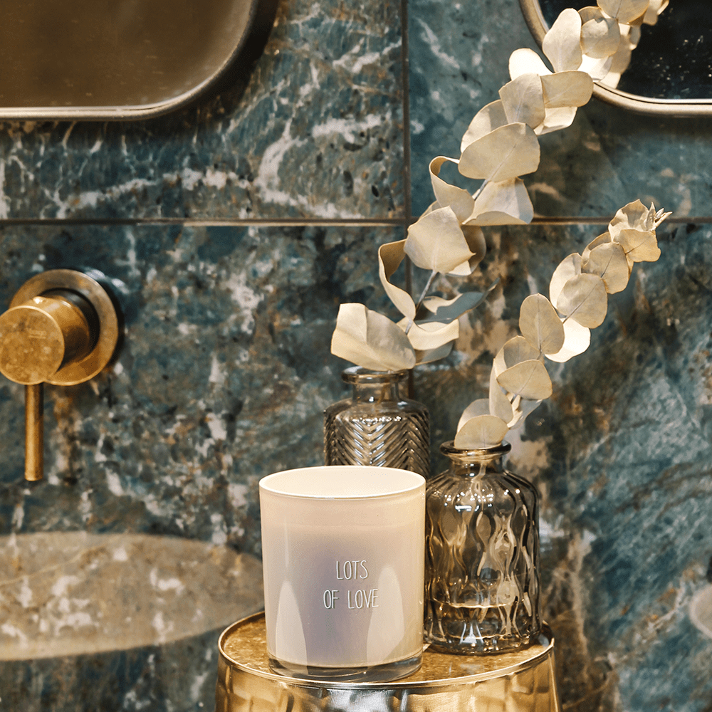 gl.co.lgry (1) Kerze mit Holzdocht - Lots of Love