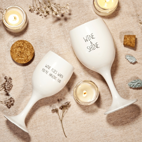 Kerze Weinglas klein Wine flies when you are having fun