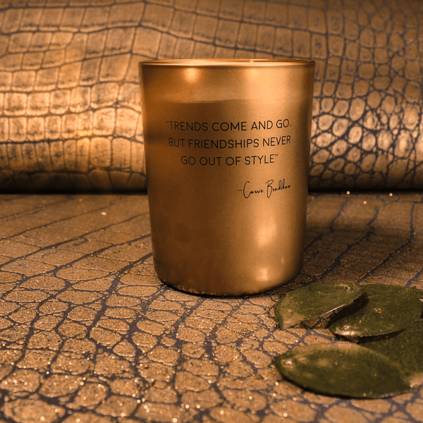 xbg.1012.mgo6_2 Kerze Quotes - Friendships never go