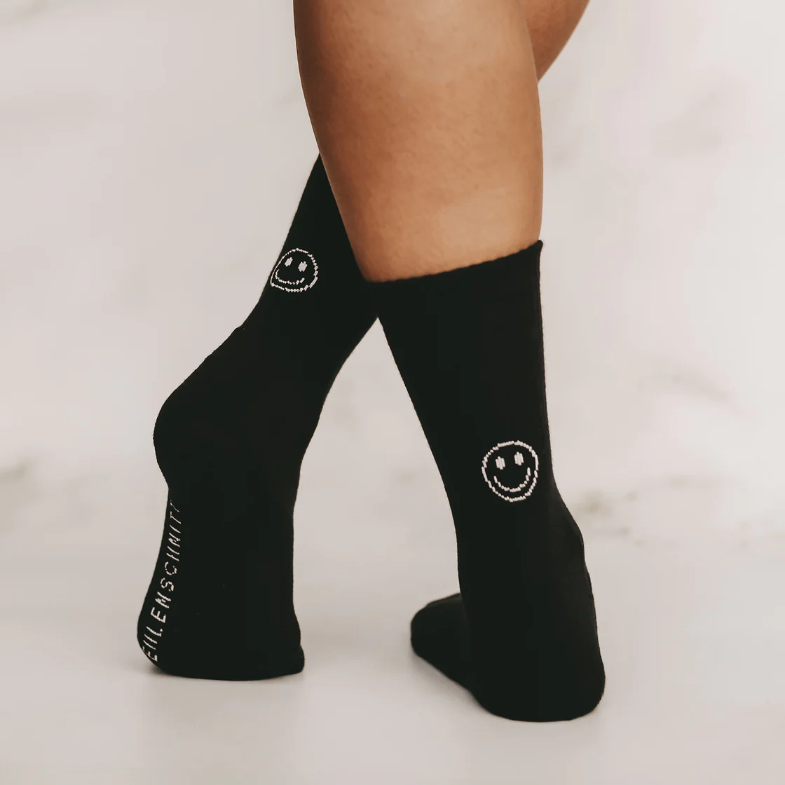 Eulenschnitt Socken Smiley schwarz