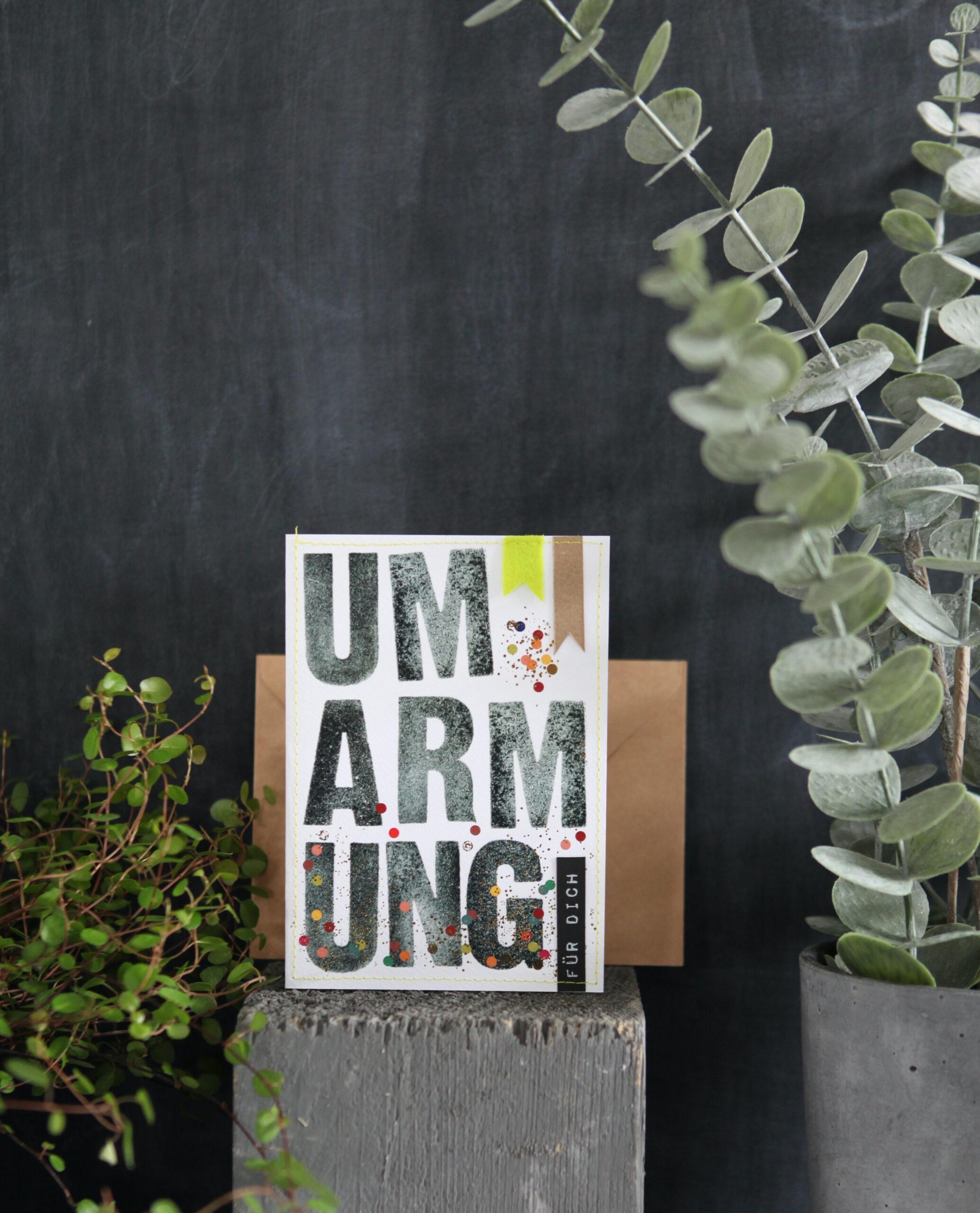 Goodoldfriends Buchstabenkarte Umarmung