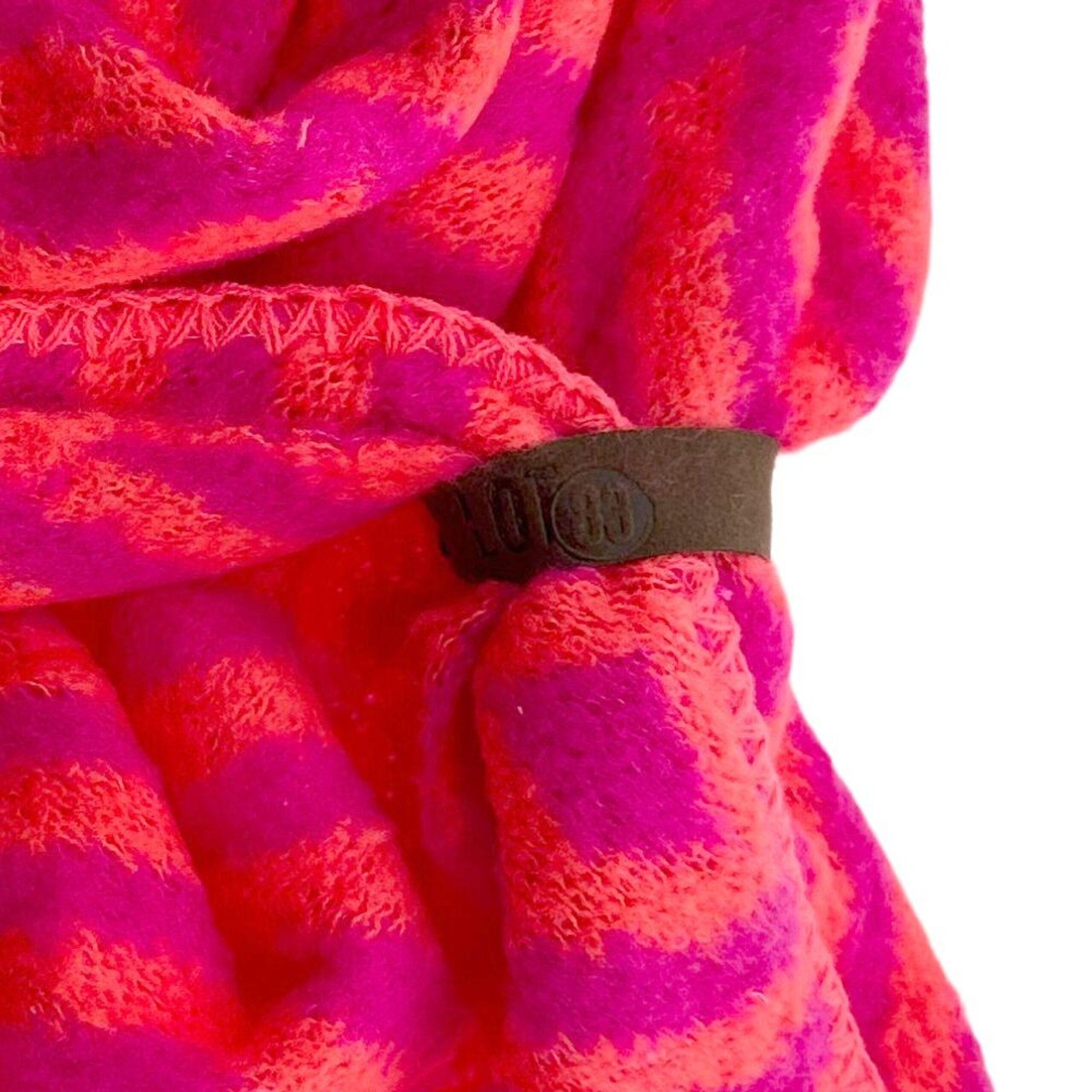 IMG_3355 Lot83 Schal Nina Arctic Fuchsia