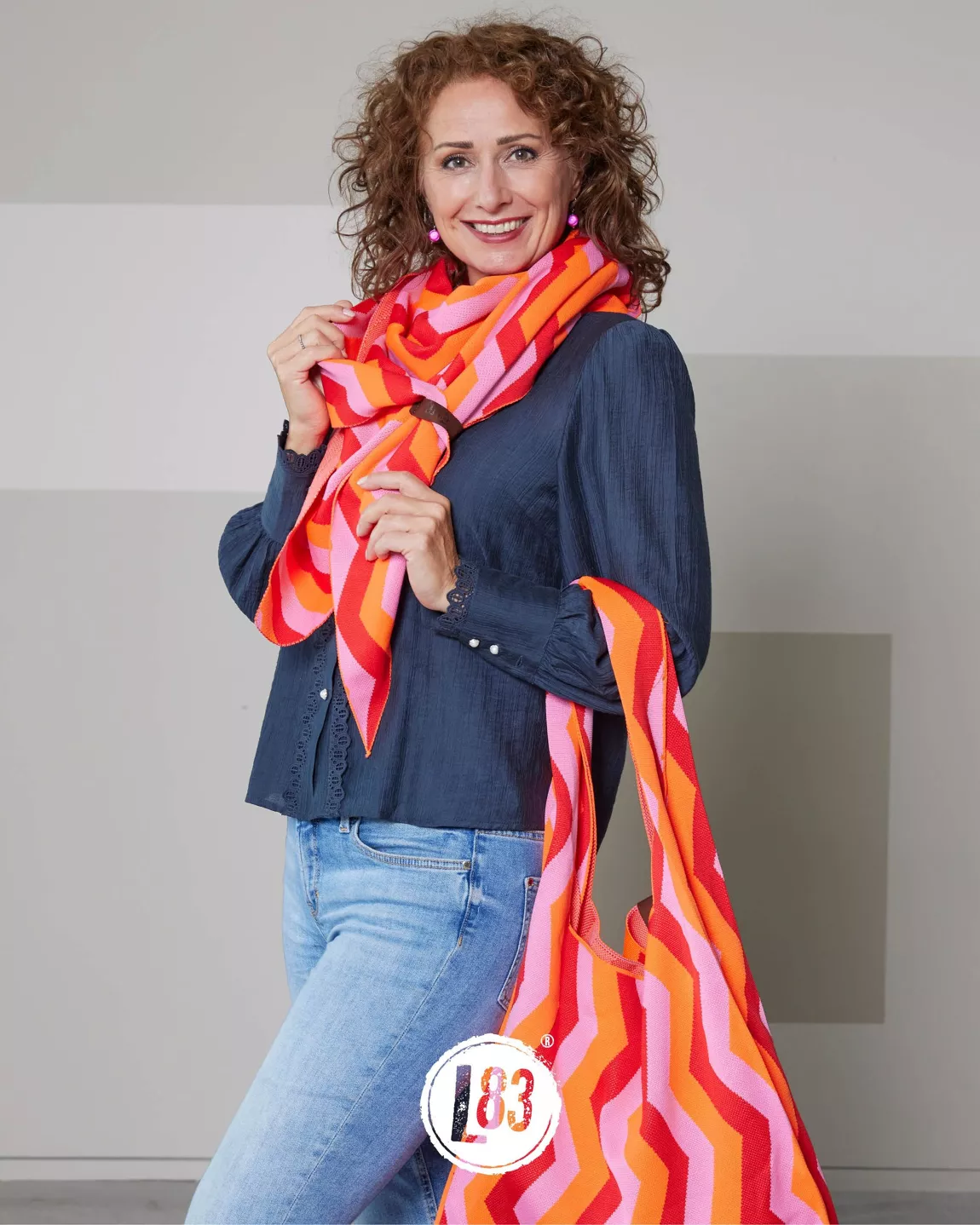 <p>Lot83 Schal Kiki rot</p>