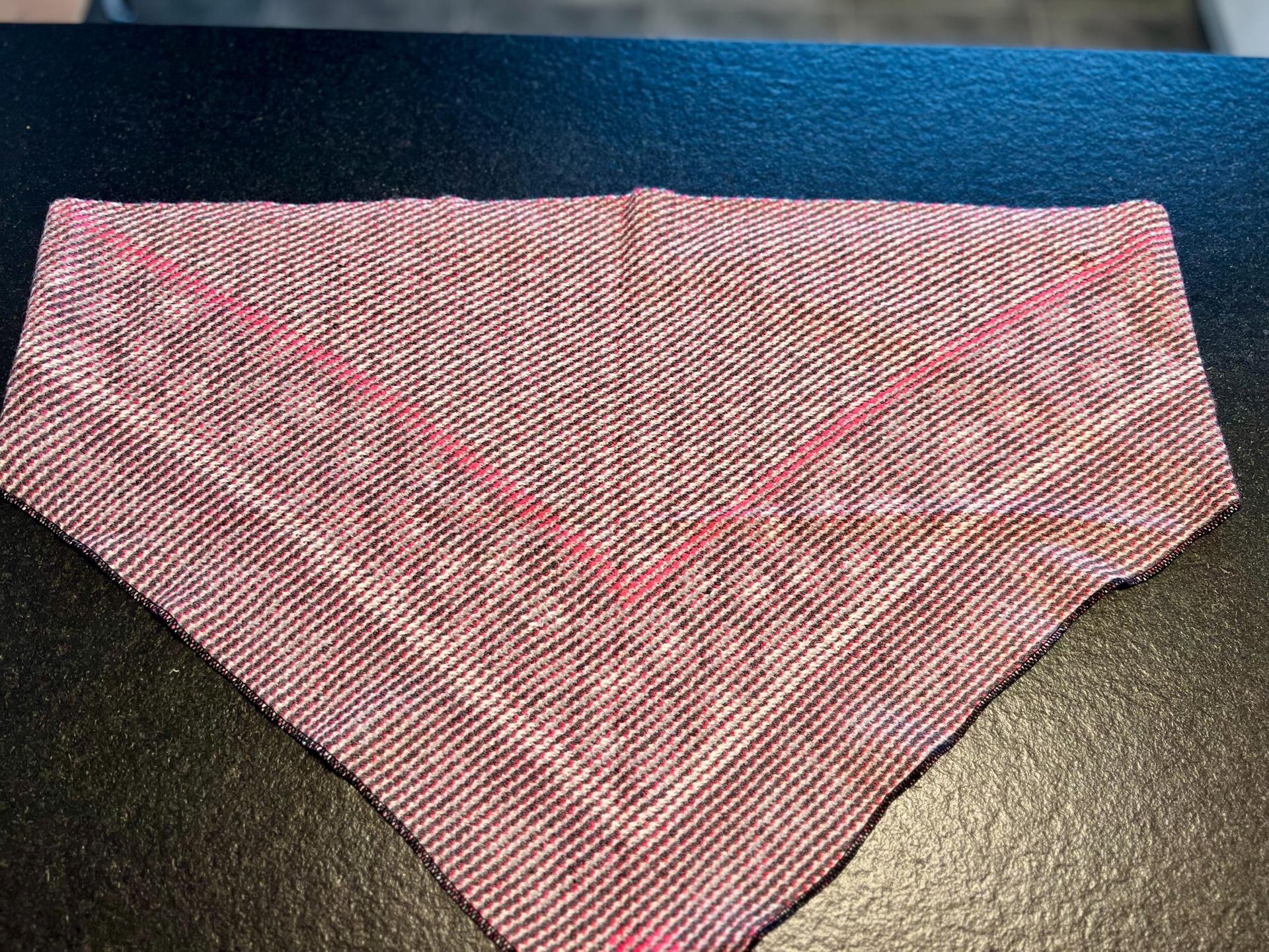 Dreicksschal Love schwarz