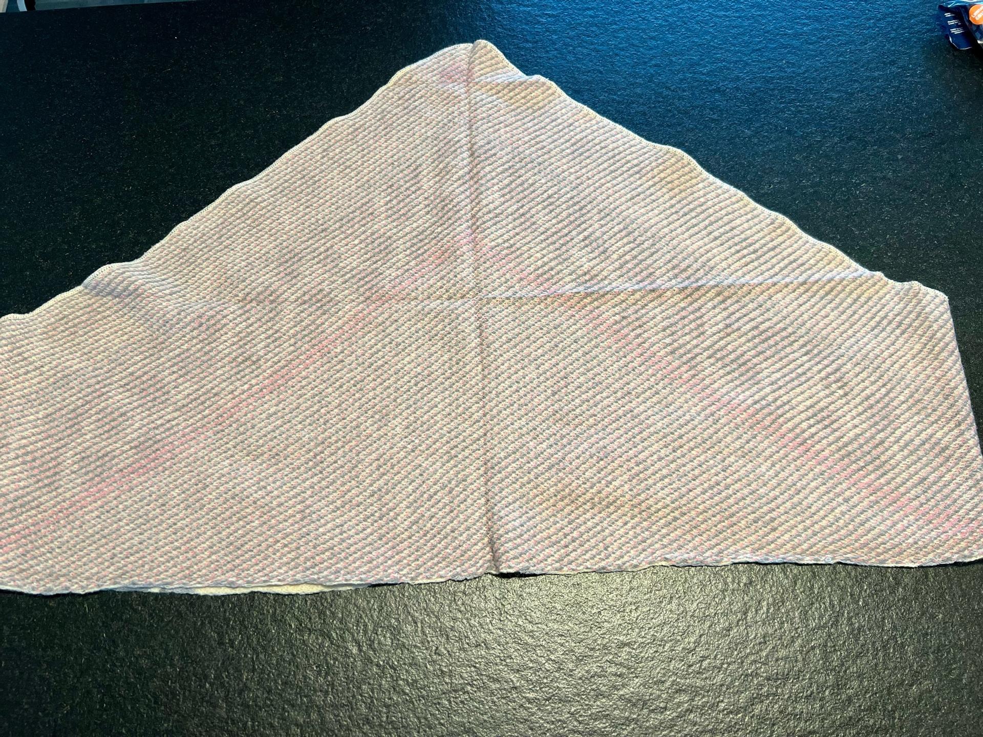 Dreiecksschal Love weiß-pink