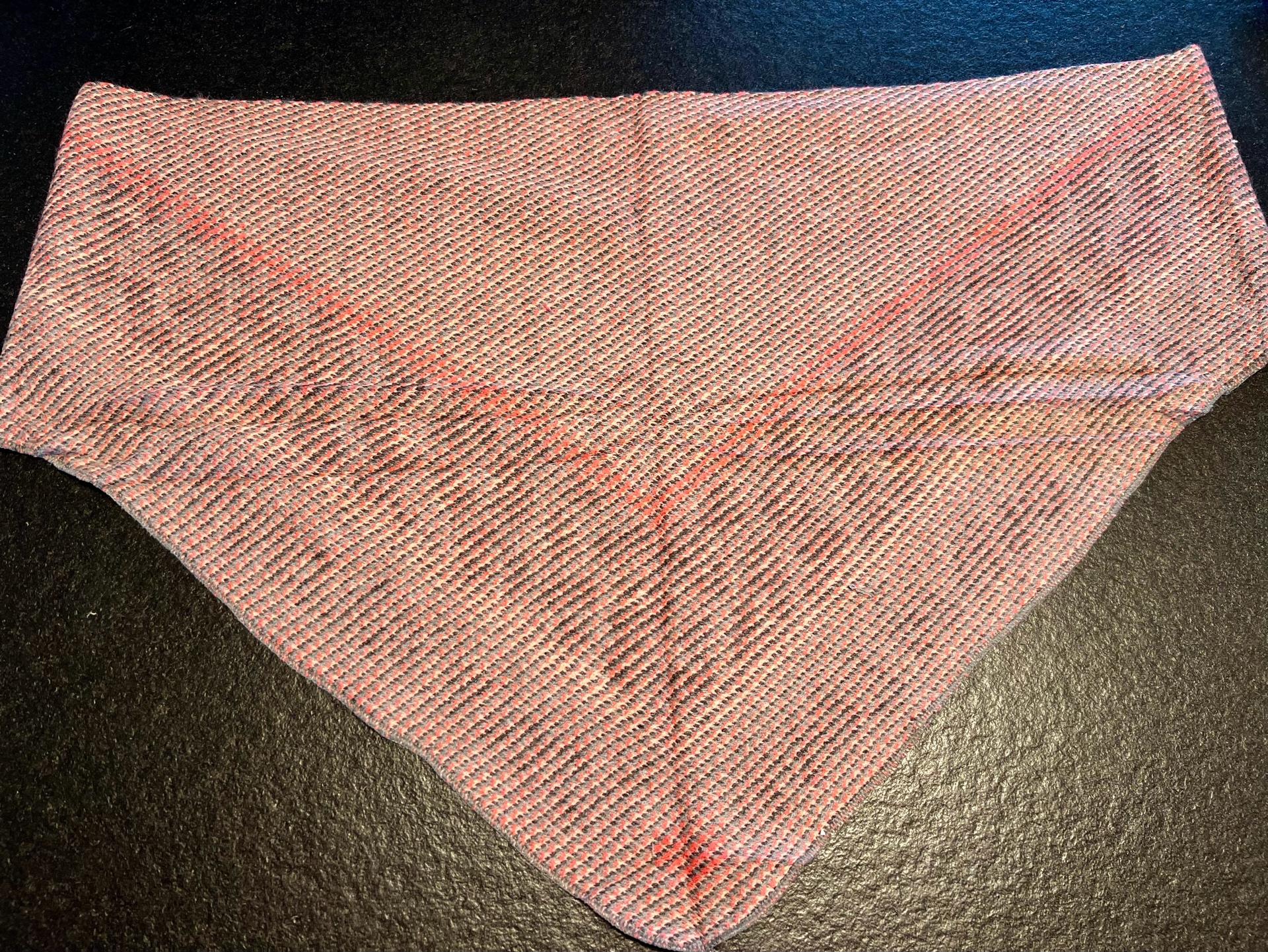 Dreiecksschal Love anthrazit-pink