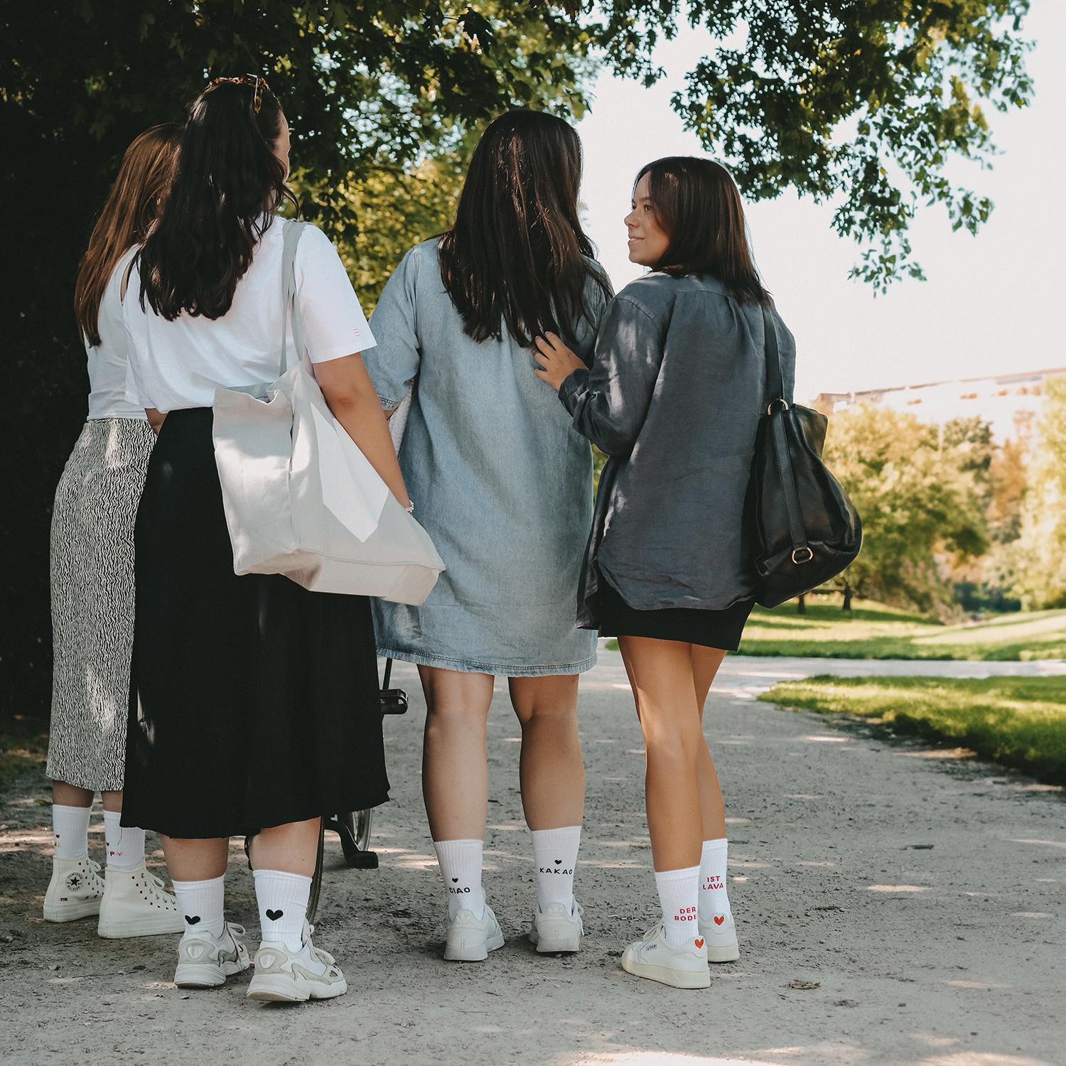 soc_076-078_socken_ciaokakao_photocredits_eulenschnitt_5 Eulenschnitt Socken Ciao Kakao weiß