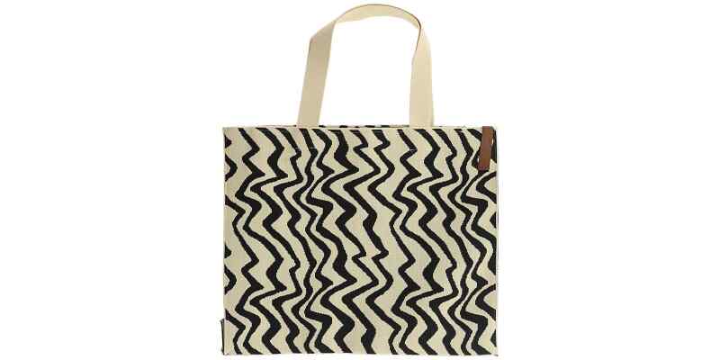 Lot83 Shopper Lara 23