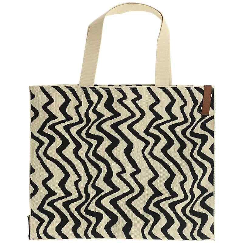 Lot83 Shopper Lara 23