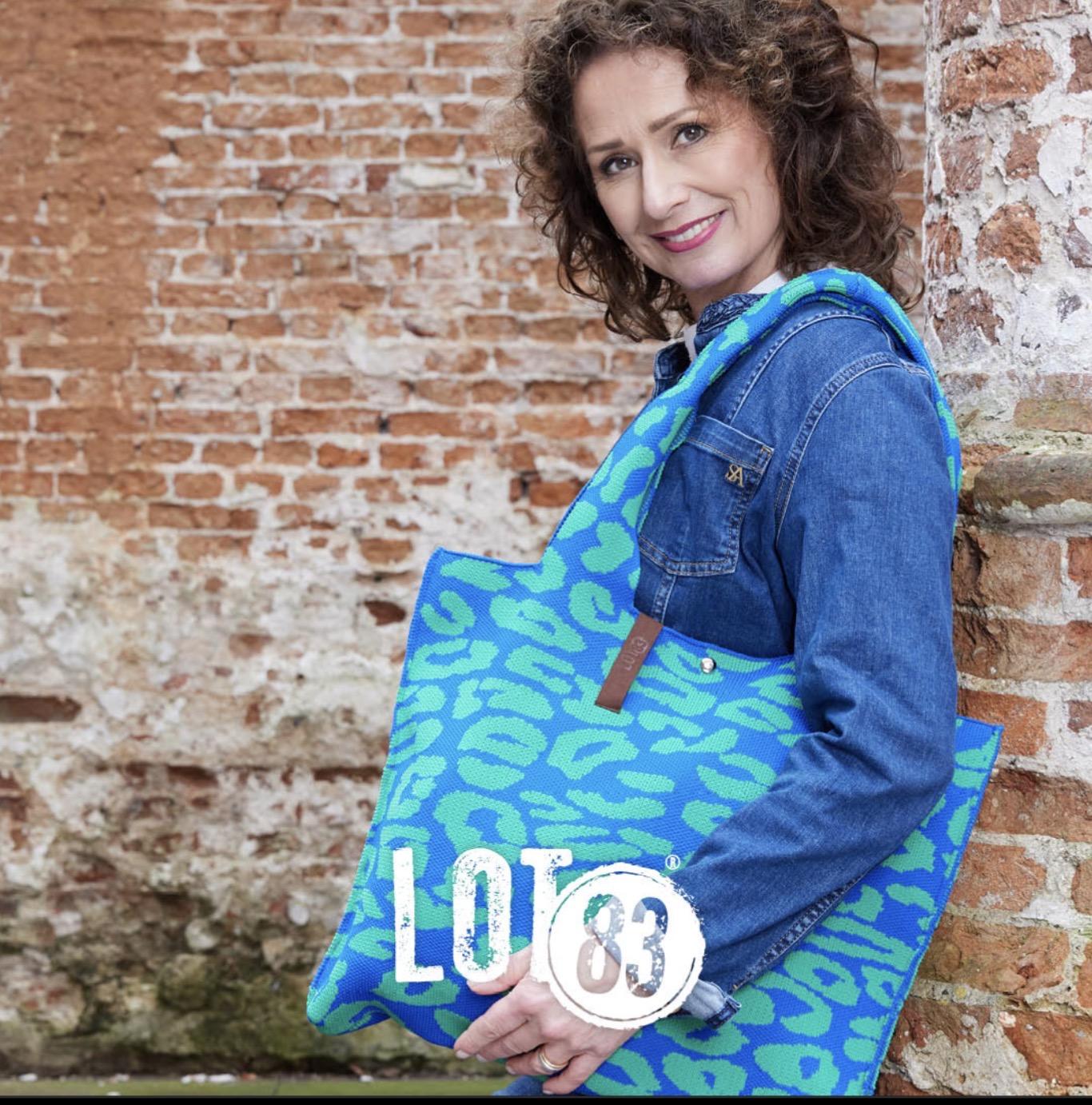 Lot83 Shopper Lara 21